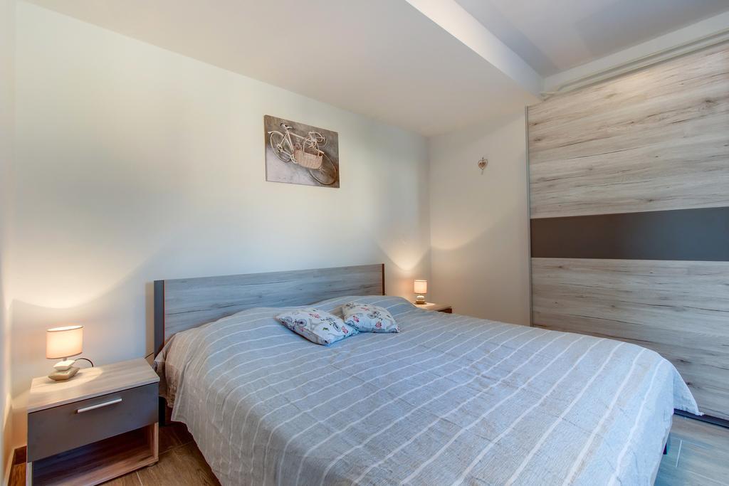 Apartment Senka Mali Lošinj Buitenkant foto