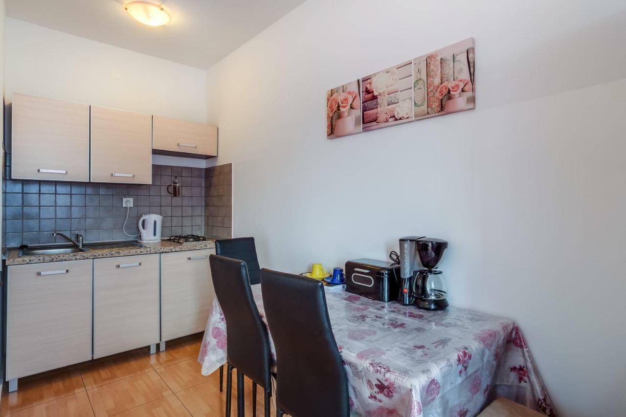 Apartment Senka Mali Lošinj Buitenkant foto